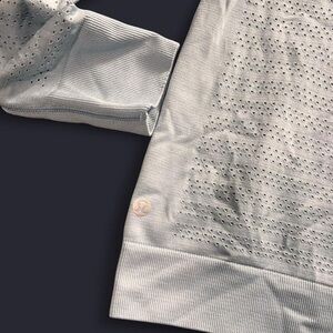 Lululemon breeze by long sleeve size 8